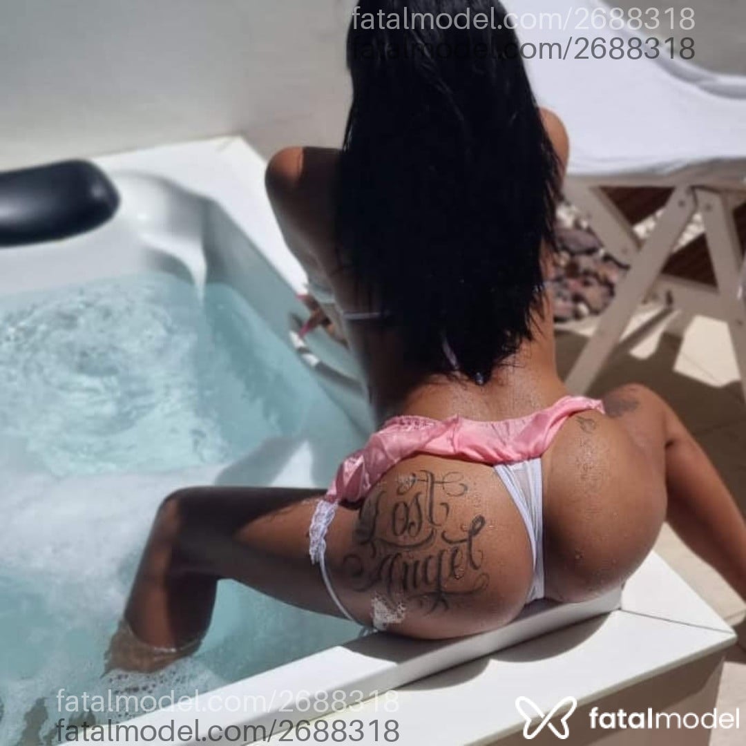 Acompanhante mulher trans morena (o) de olhos castanhos em João Pessoa - Bianca Gutiierrez