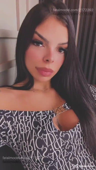 Acompanhante mulher morena (o) de olhos castanhos - Brenda Acompanhante mulher morena (o) de olhos castanhos - Brenda