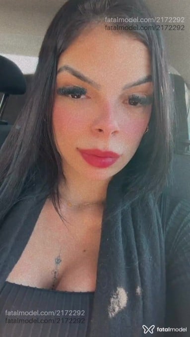 Acompanhante mulher morena (o) de olhos castanhos - Brenda Acompanhante mulher morena (o) de olhos castanhos - Brenda