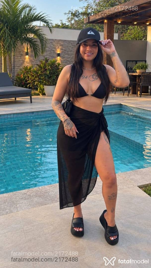 Acompanhante mulher com cabelo castanho de olhos pretos - Gabriela