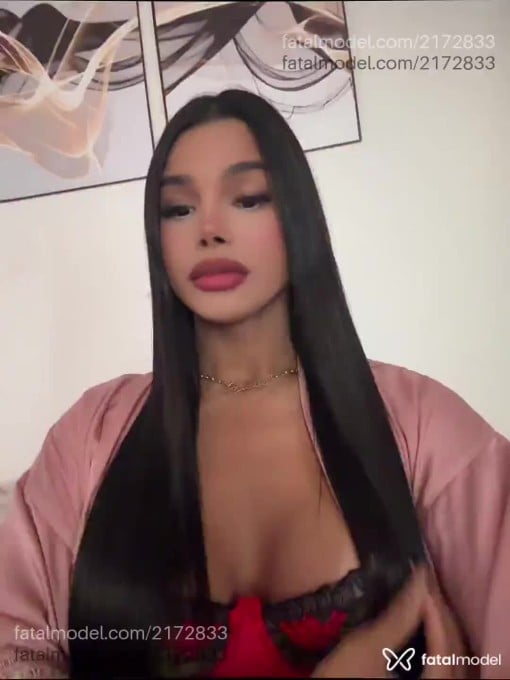 Acompanhante mulher trans morena (o) de olhos pretos em Goiânia Acompanhante mulher trans morena (o) de olhos pretos em Goiânia - Sofia Angelote