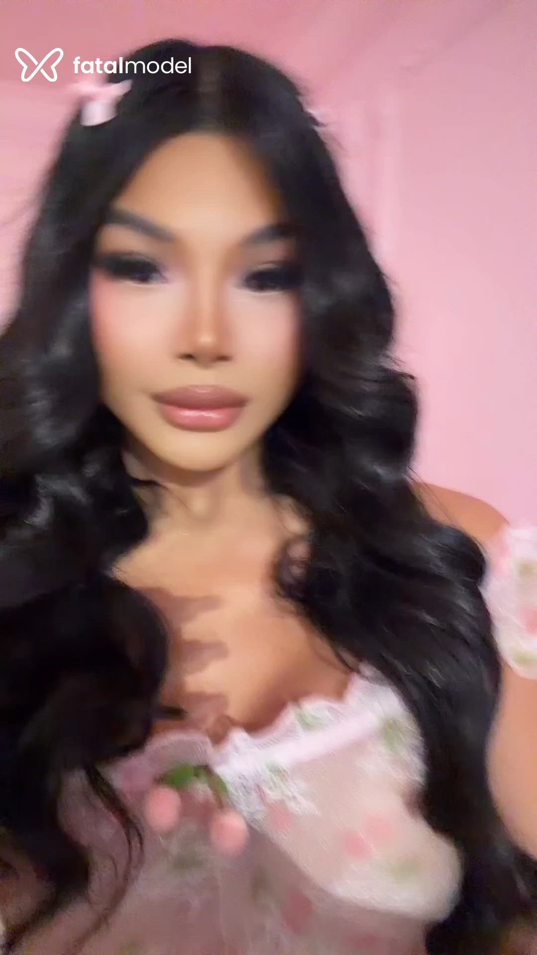 Acompanhante mulher trans morena (o) de olhos pretos - Sofia Angelote