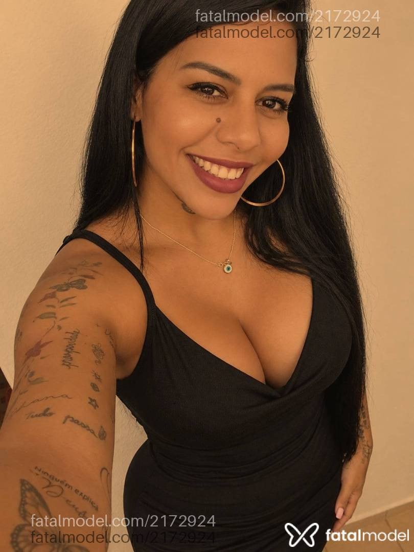Acompanhante mulher com cabelo castanho de olhos pretos - Elaine Costa