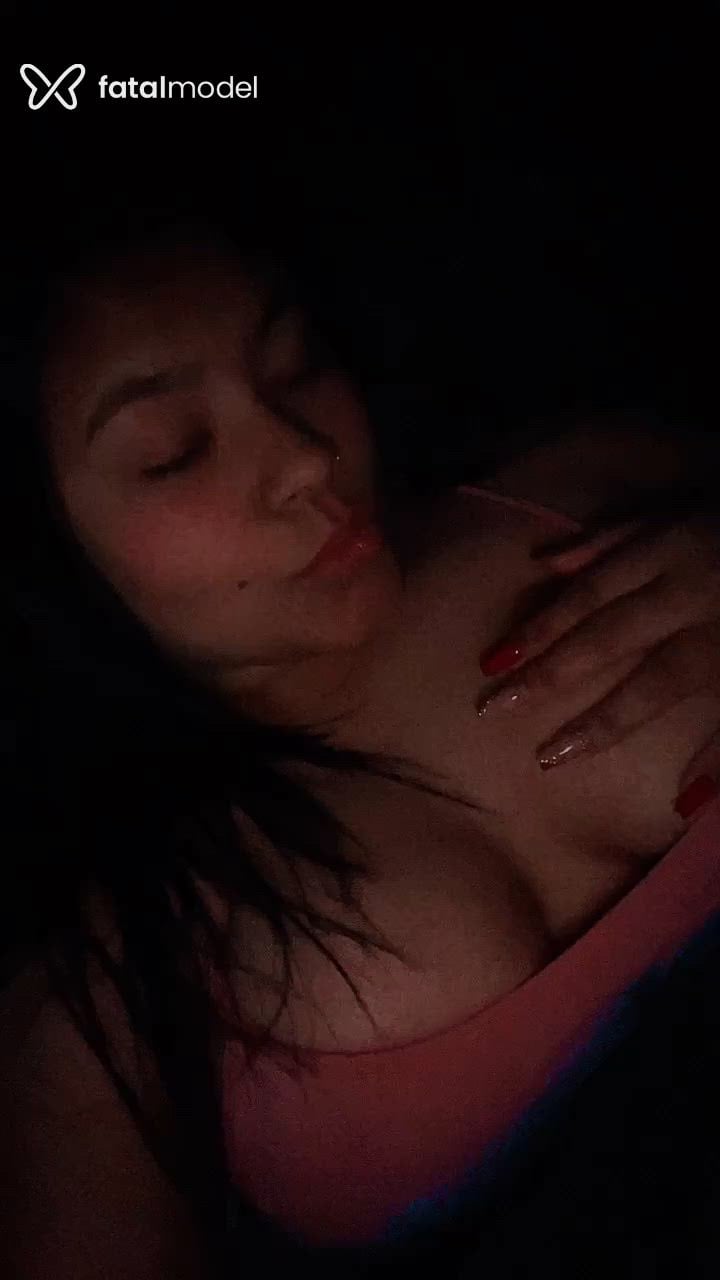 Acompanhante mulher morena (o) de olhos pretos - Nanda Rodrigues