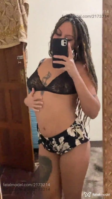 Acompanhante mulher morena (o) de olhos castanhos - Leona Acompanhante mulher morena (o) de olhos castanhos - Leona