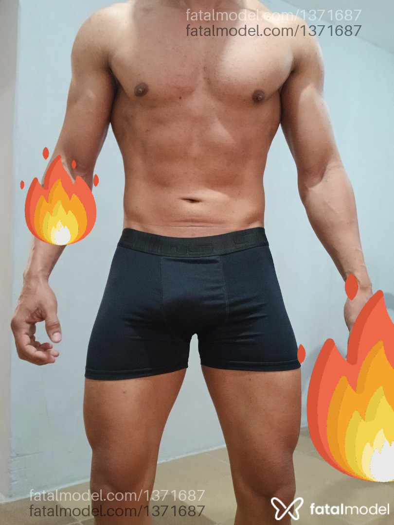 Acompanhante homem morena (o) de olhos castanhos em Goiânia - Petterson