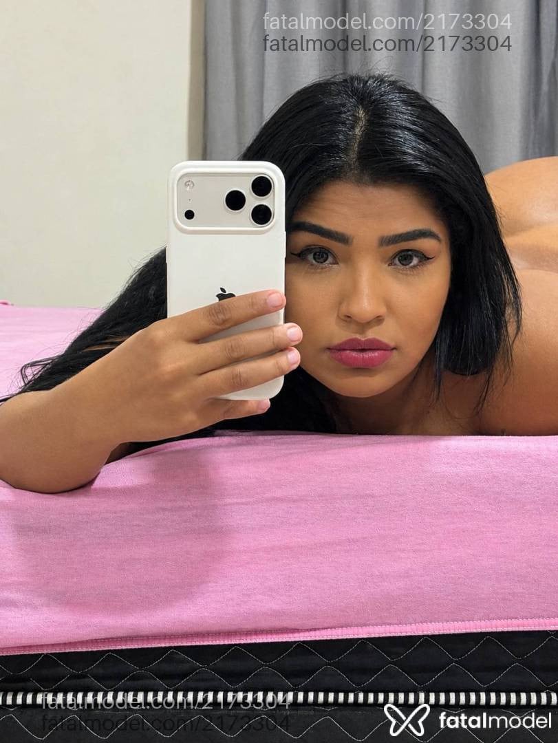 Acompanhante mulher com cabelo castanho de olhos castanhos - Camilly