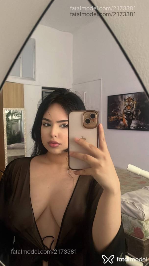 Acompanhante mulher com cabelo castanho de olhos castanhos em São Paulo - Felícia Martine