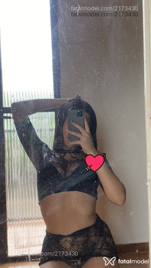 Acompanhante mulher morena (o) de olhos castanhos - Lorena