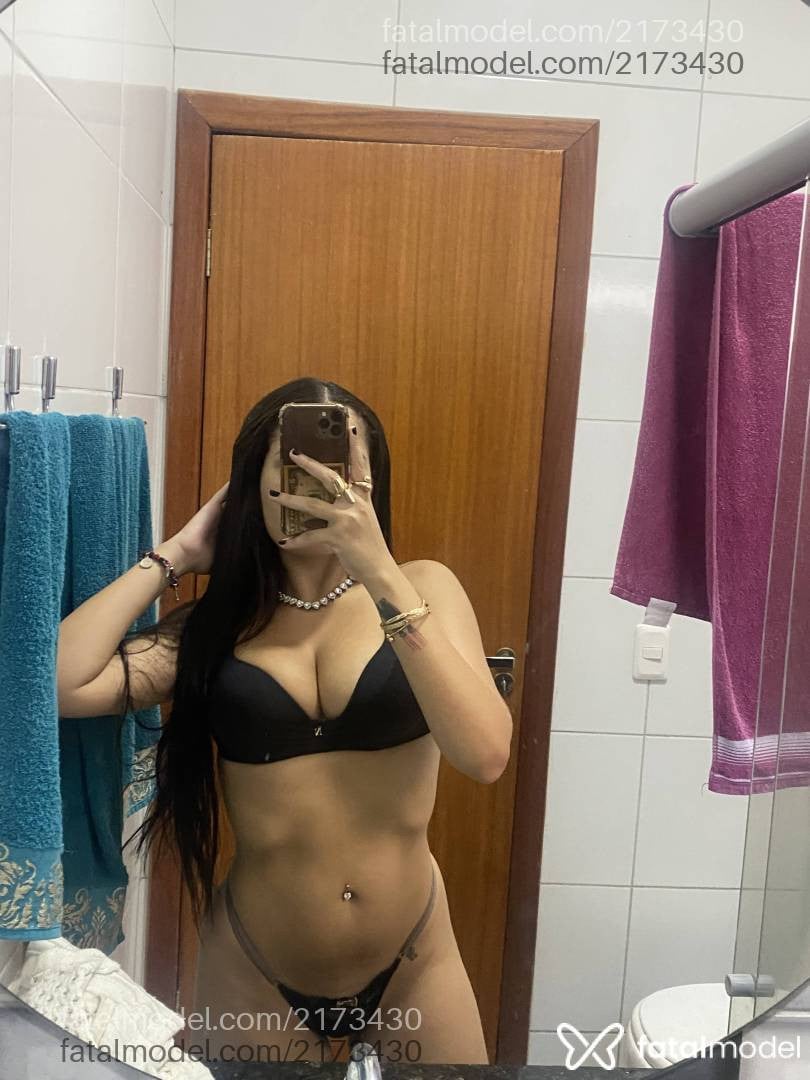 Acompanhante mulher morena (o) de olhos castanhos - Layla