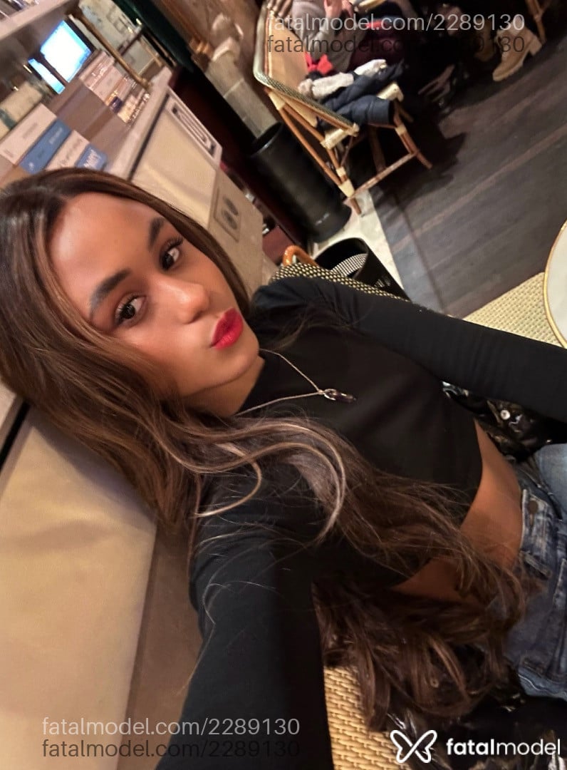 Acompanhante mulher morena (o) de olhos castanhos em Brasília - Lua