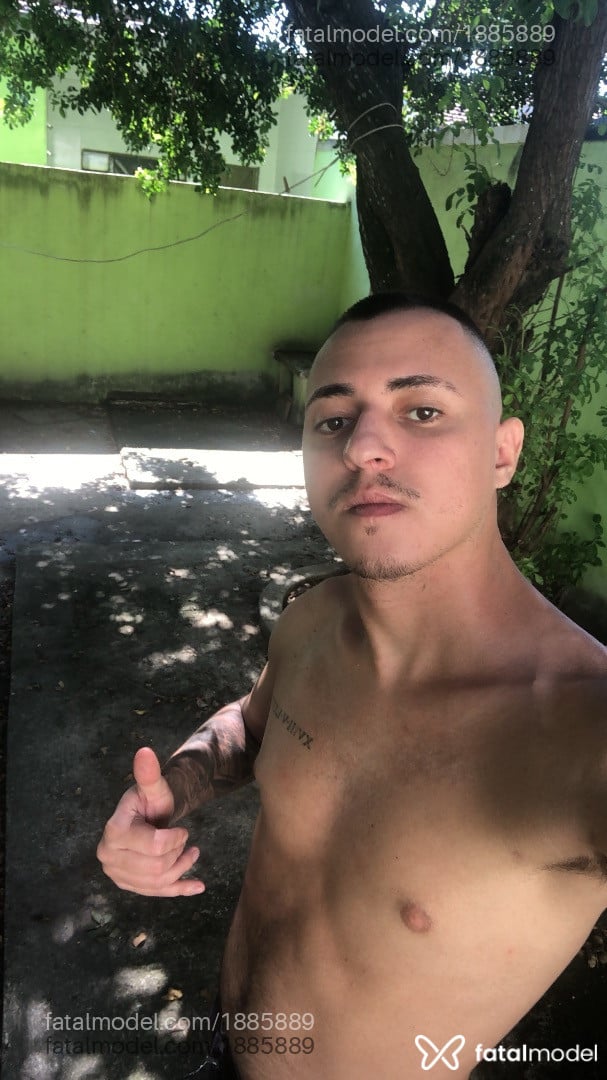 Acompanhante homem com cabelo castanho de olhos castanhos em Nova Iguaçu - Posturado