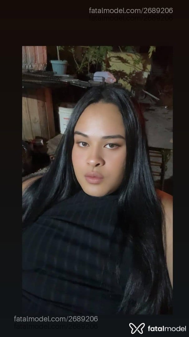 Acompanhante mulher trans com cabelo castanho de olhos castanhos em Cuiabá - Allana Oliveira