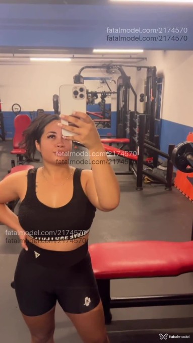Acompanhante mulher morena (o) de olhos castanhos em Virtual - Lualuna