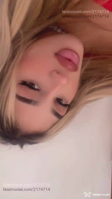 Acompanhante mulher trans loira (o) de olhos castanhos em Ribeirão Preto - Japinhaa