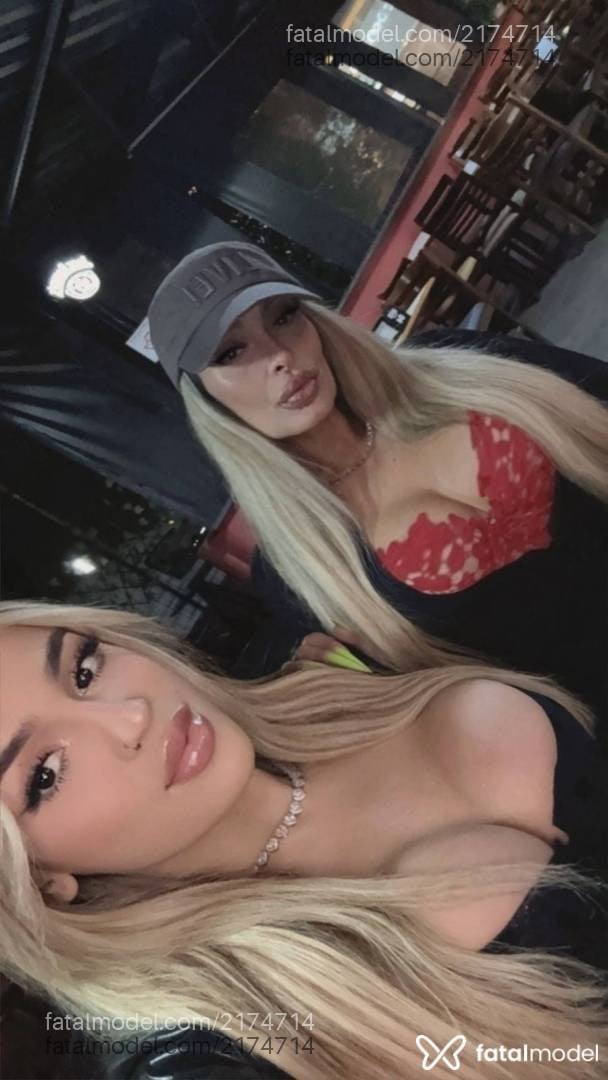 Acompanhante mulher trans loira (o) de olhos castanhos em Ribeirão Preto - Japinhaa