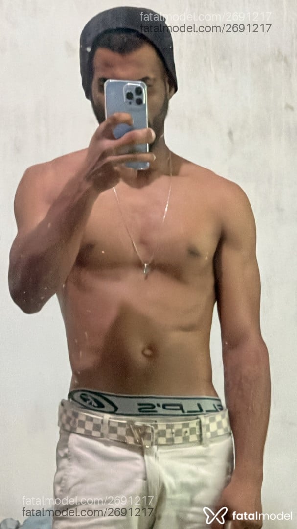 Acompanhante homem morena (o) de olhos castanhos - Lucas Neto Acompanhante homem morena (o) de olhos castanhos - Lucas Neto