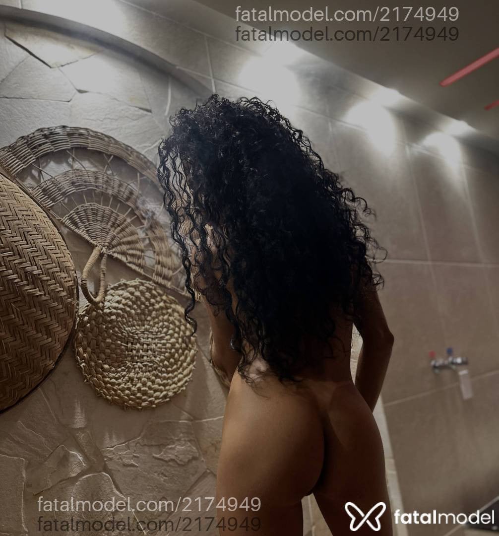 Acompanhante mulher morena (o) de olhos castanhos em Vila Velha - Aliny
