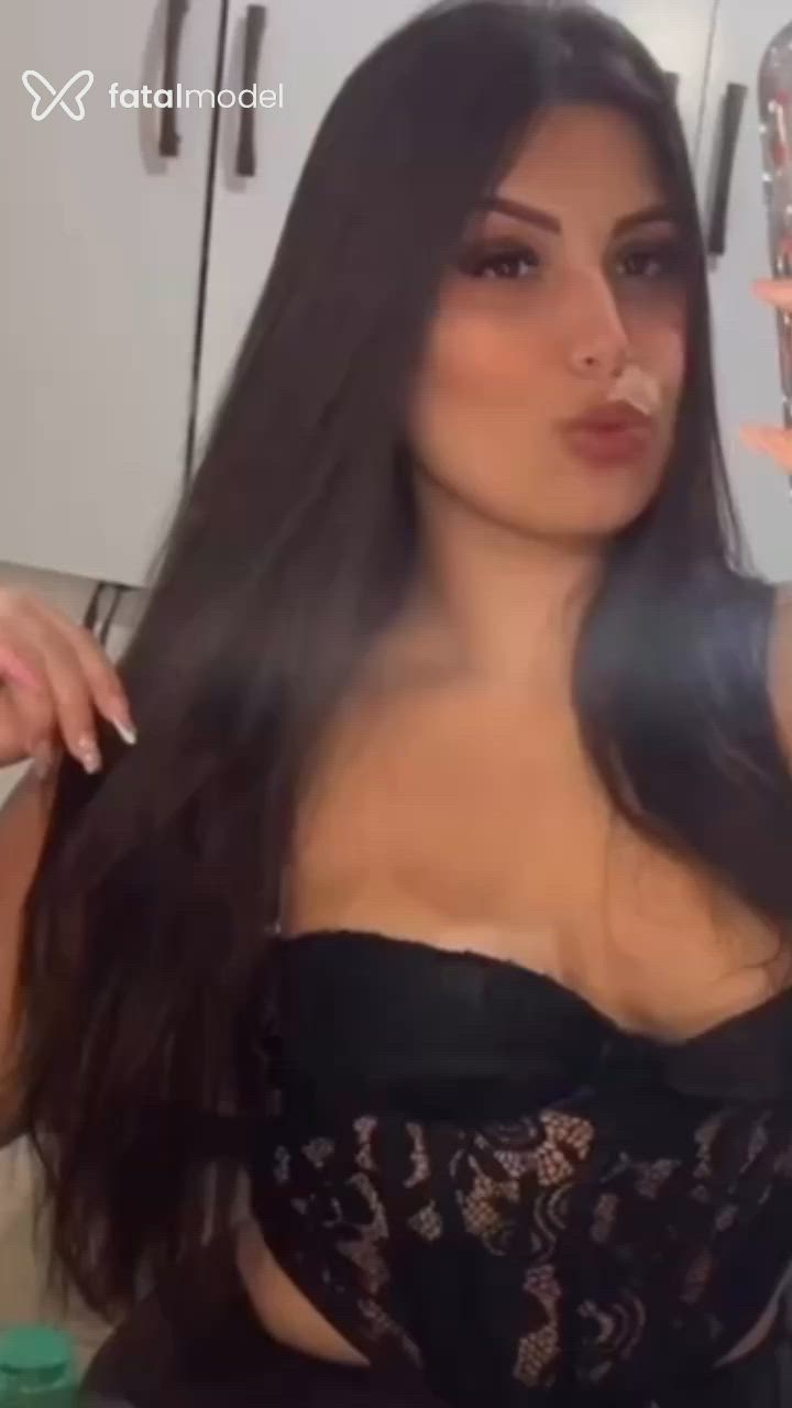 Acompanhante mulher morena (o) de olhos castanhos - Jady Acompanhante mulher morena (o) de olhos castanhos - Jady