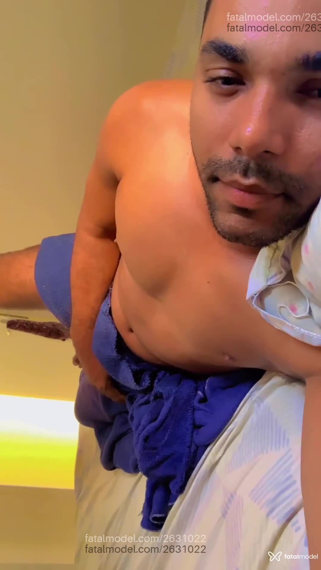 Acompanhante homem morena (o) de olhos pretos em Virtual Acompanhante homem morena (o) de olhos pretos em Virtual - Marcos
