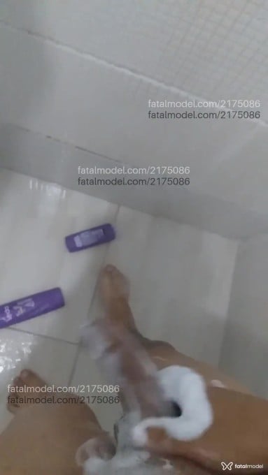 Acompanhante homem com cabelo castanho de olhos castanhos - Dekkers