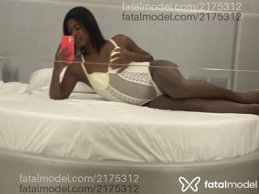 Acompanhante mulher trans morena (o) de olhos castanhos em Belo Horizonte - Ayla Oliveira