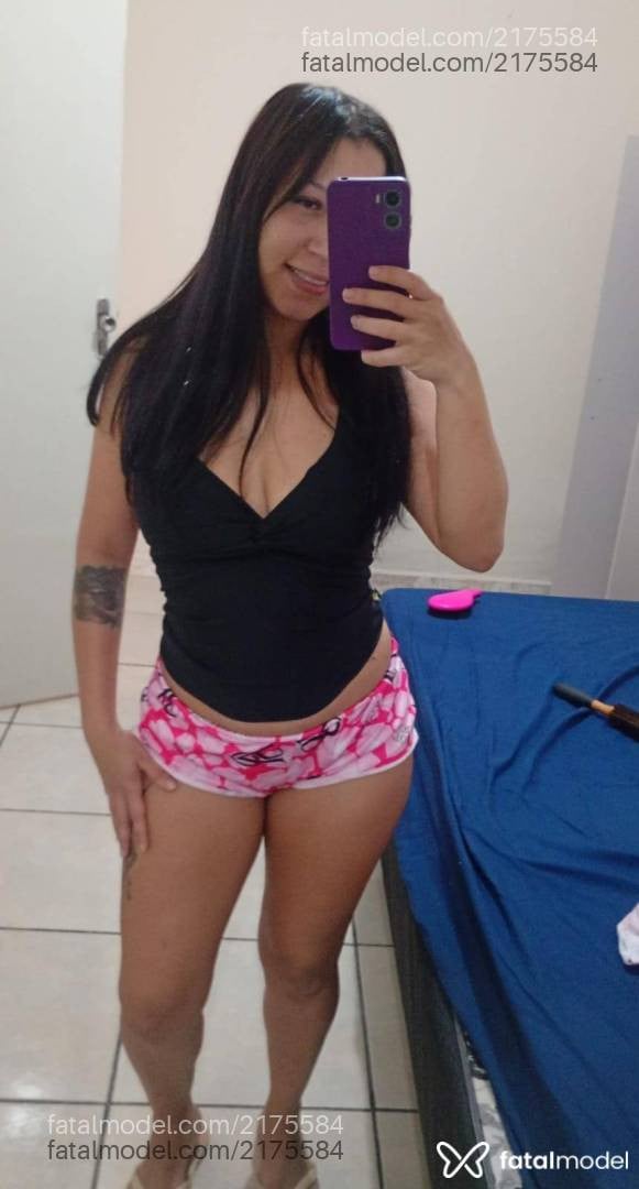 Acompanhante mulher morena (o) de olhos castanhos - Lorena