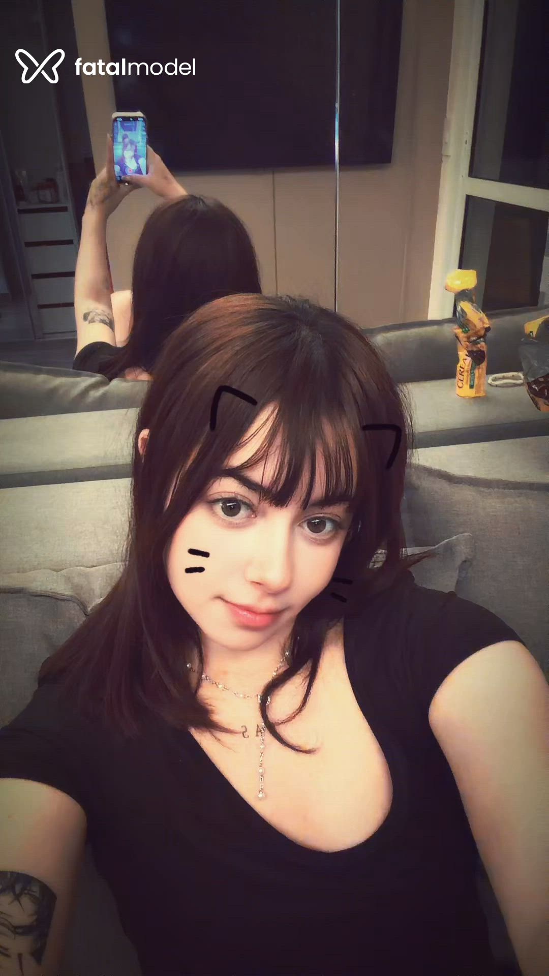 Acompanhante mulher com cabelo castanho de olhos castanhos - Angel Cassie