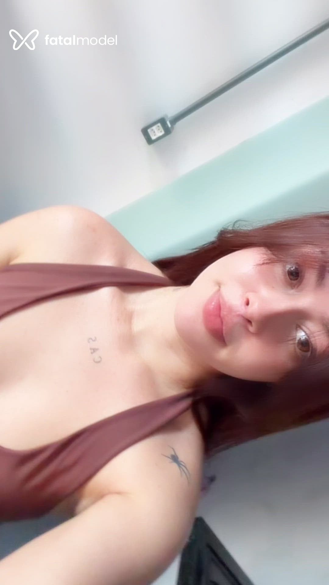 Acompanhante mulher com cabelo castanho de olhos castanhos em Palmas Acompanhante mulher com cabelo castanho de olhos castanhos em Palmas - Angel Cassie