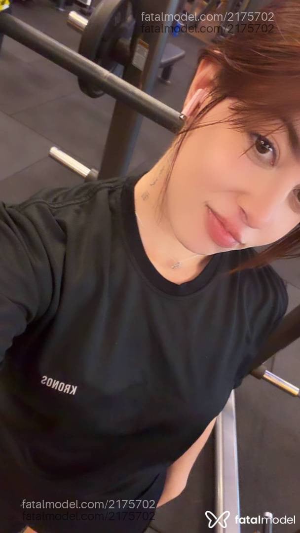 Acompanhante mulher com cabelo castanho de olhos castanhos - Angel Cassie