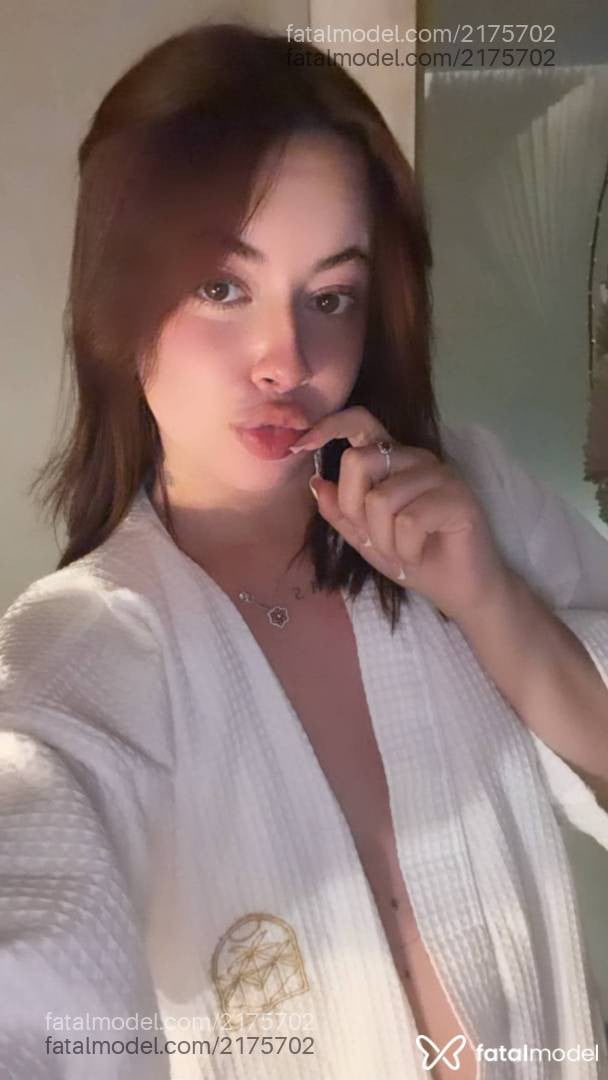 Acompanhante mulher com cabelo castanho de olhos castanhos - Gaby Acompanhante mulher com cabelo castanho de olhos castanhos - Gaby