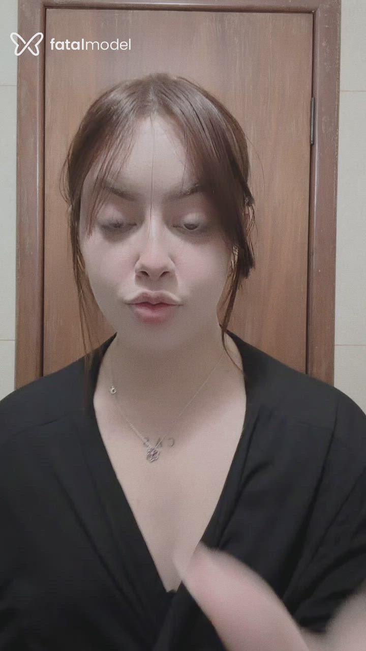 Acompanhante mulher com cabelo castanho de olhos castanhos em Palmas Acompanhante mulher com cabelo castanho de olhos castanhos em Palmas - Angel Cassie
