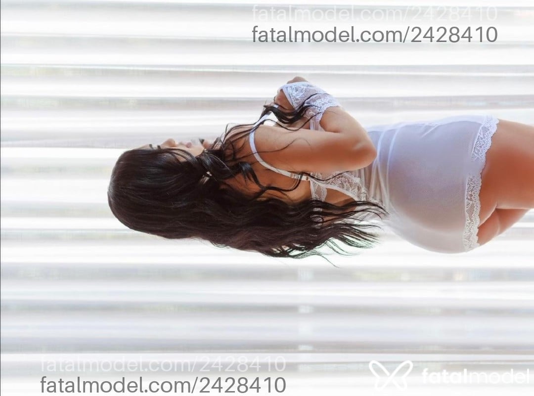 Acompanhante mulher morena (o) de olhos pretos em Poços de Caldas Acompanhante mulher morena (o) de olhos pretos em Poços de Caldas - Fernanda Larceda