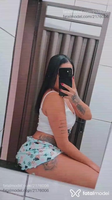 Acompanhante mulher morena (o) de olhos castanhos - Ayla Tavares Acompanhante mulher morena (o) de olhos castanhos - Ayla Tavares