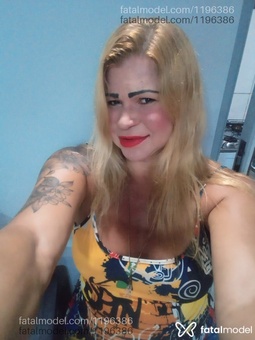 Acompanhante travesti loira (o) de olhos castanhos em Vitória da Conquista - Márcia