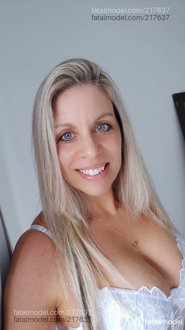 Acompanhante mulher loira (o) de olhos azuis em Pato Branco - Paola Piovesan