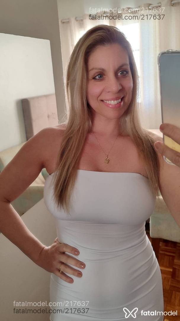 Acompanhante mulher loira (o) de olhos azuis em Francisco Beltrão - Paola Piovesan
