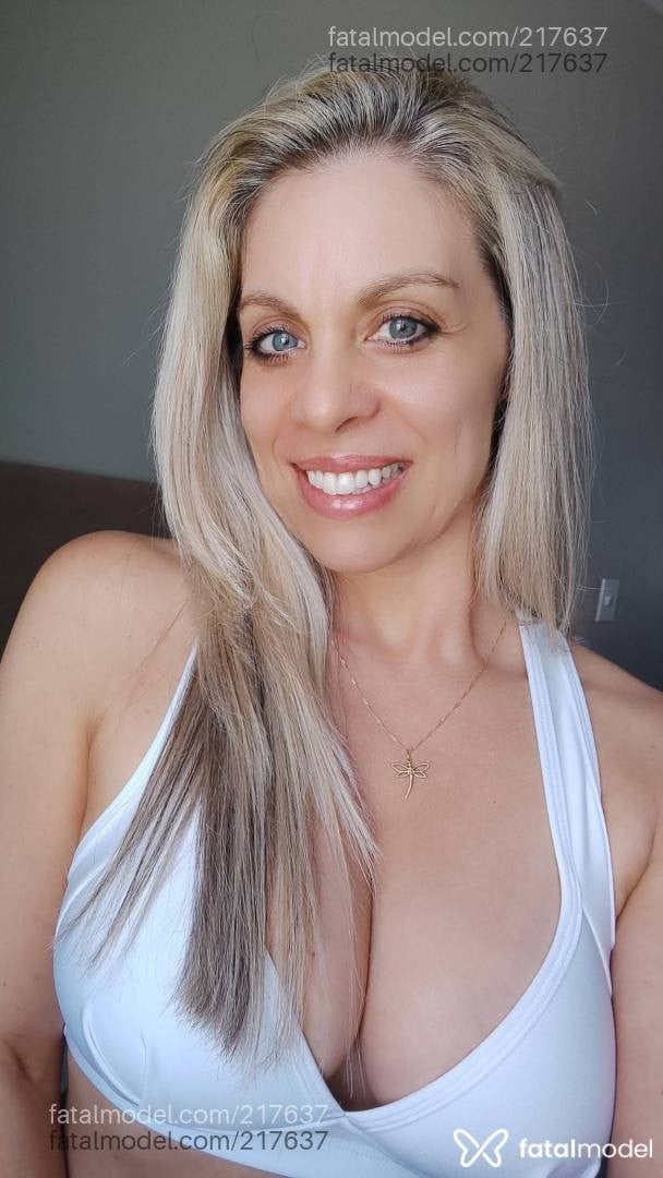 Acompanhante mulher loira (o) de olhos azuis em Pato Branco - Paola Piovesan