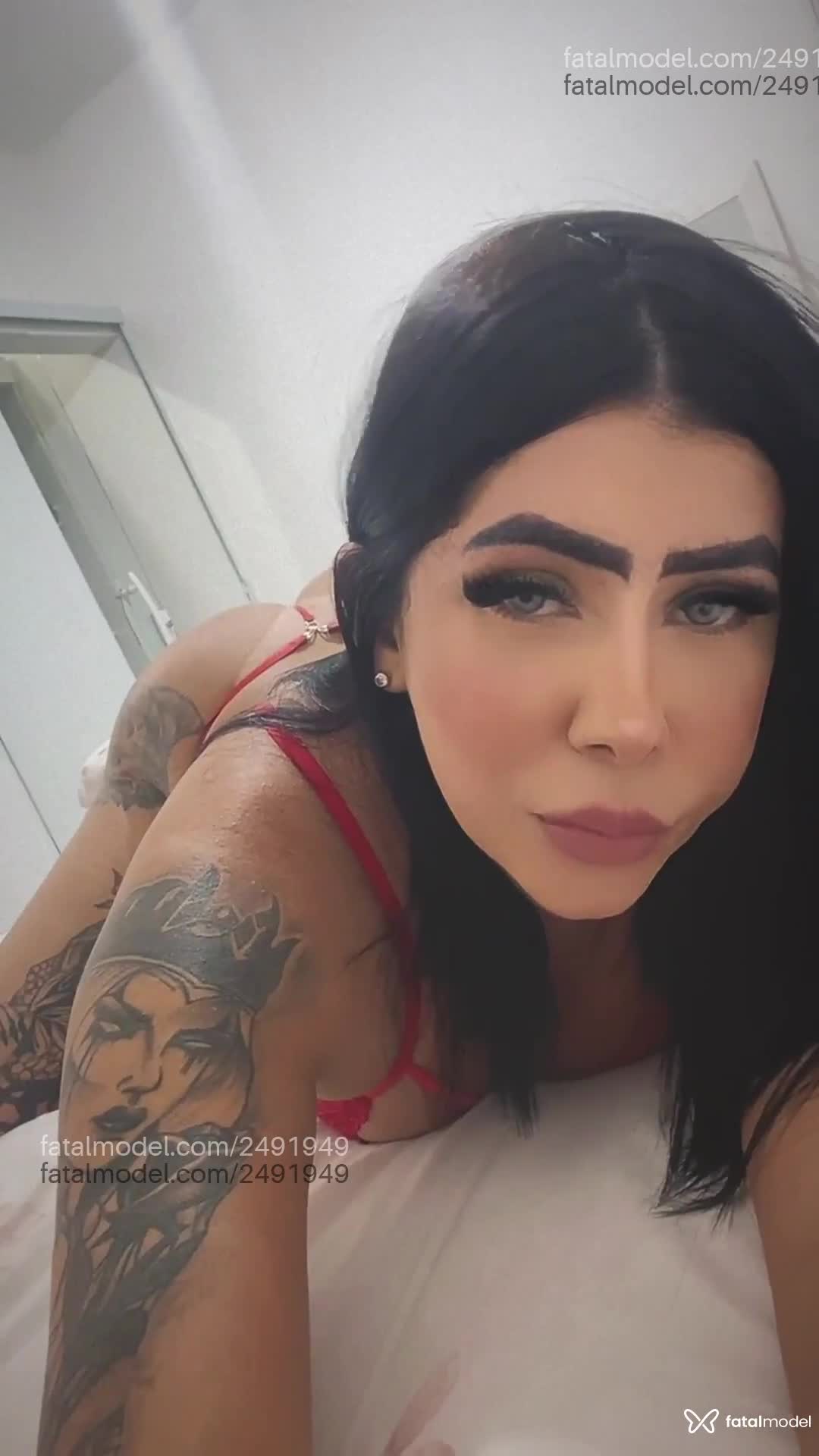 Acompanhante mulher trans morena (o) de olhos castanhos em Duque de Caxias - Jadee