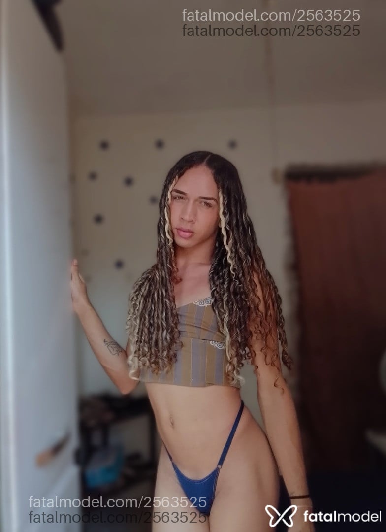 Acompanhante mulher trans loira (o) de olhos castanhos em Teresina Acompanhante mulher trans loira (o) de olhos castanhos em Teresina - Rihanna