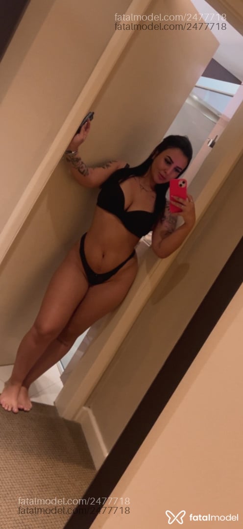 Acompanhante mulher morena (o) de olhos castanhos - Heloisa Anjos