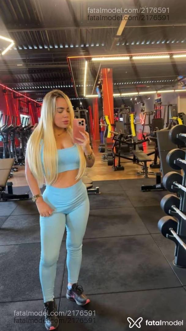 Acompanhante mulher loira (o) de olhos castanhos em Aracaju - Letícia Tavares