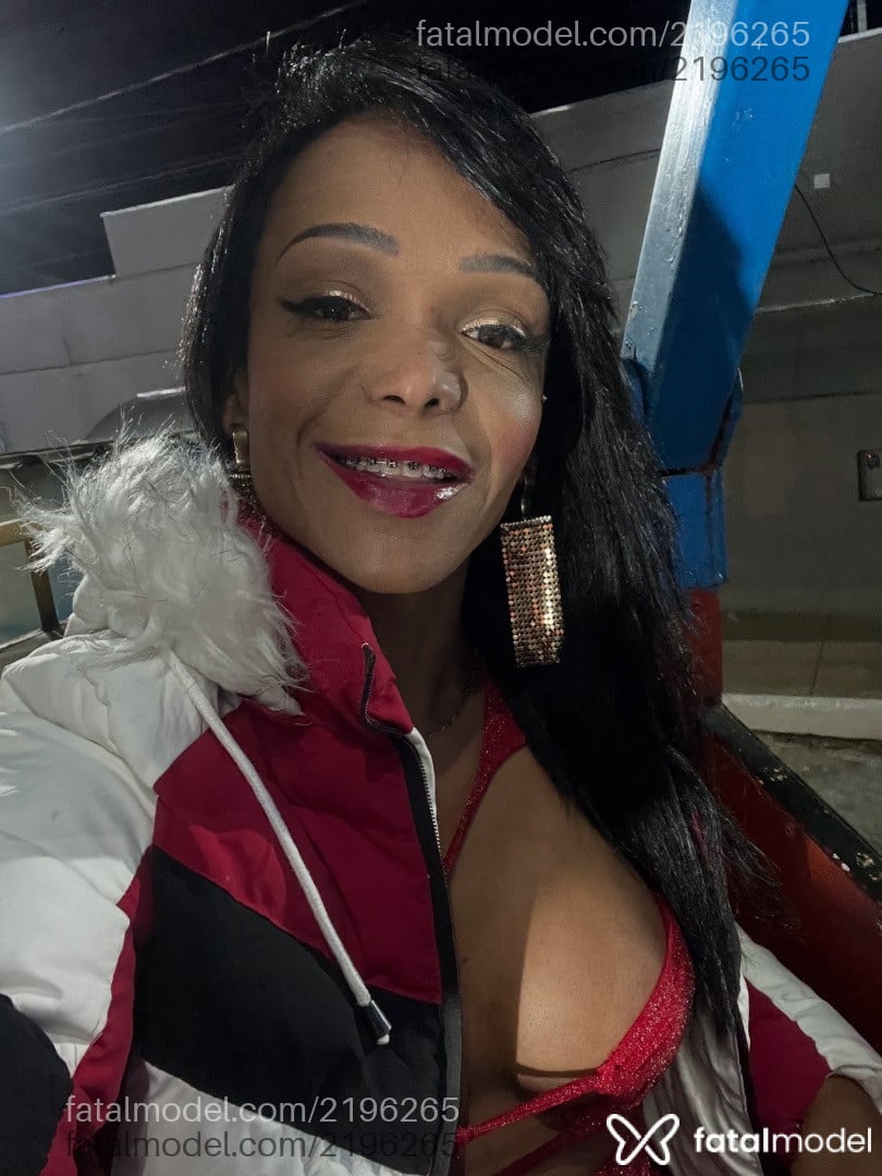 Acompanhante mulher trans morena (o) de olhos mel em São José - Katy Panther