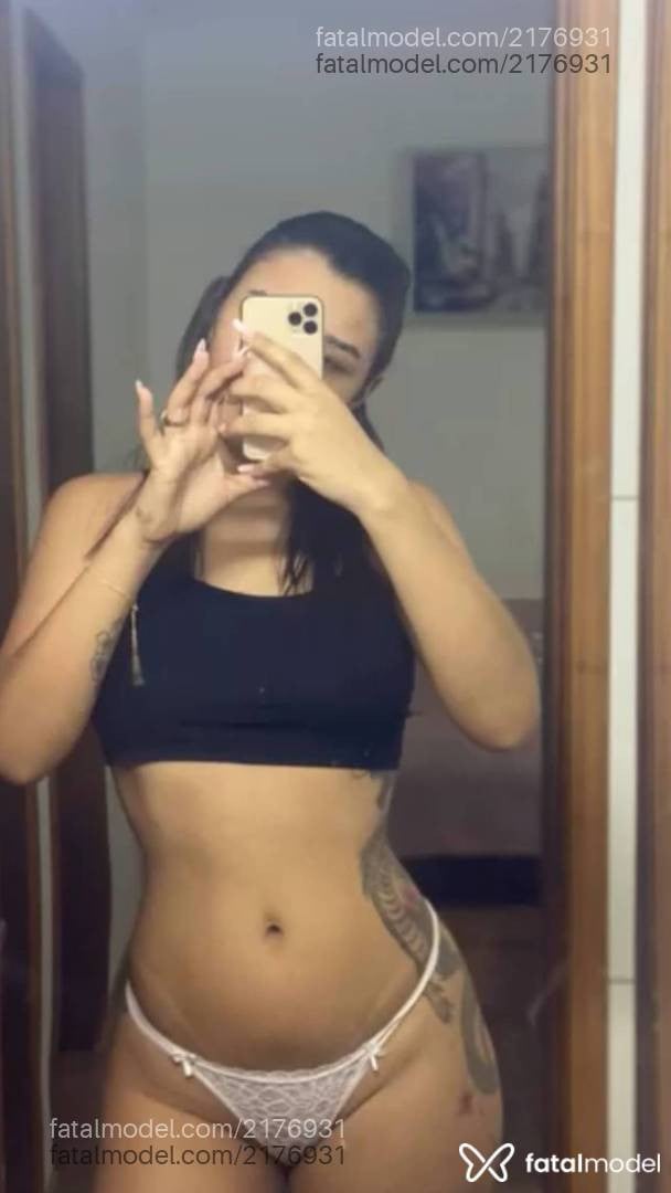 Acompanhante mulher morena (o) de olhos castanhos - Karol Souza