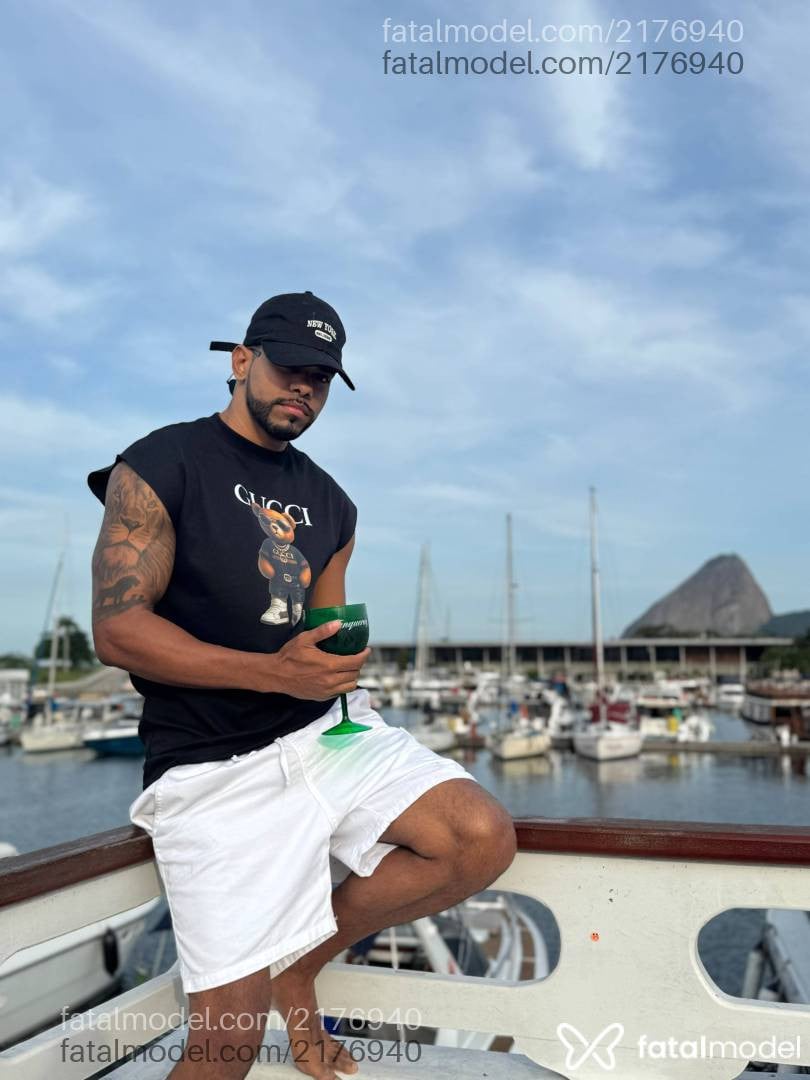 Acompanhante homem morena (o) de olhos pretos em Rio de Janeiro - Erick Borge
