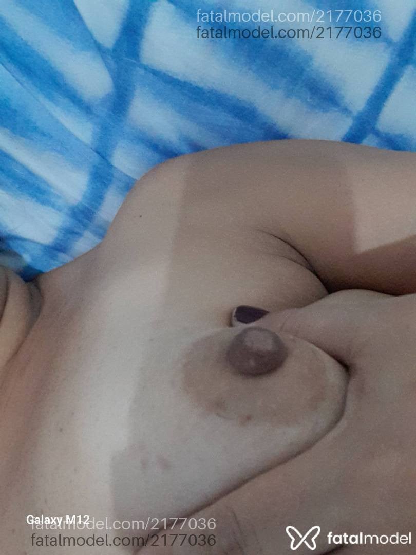 Acompanhante mulher com cabelo grisalho de olhos castanhos em Virtual Acompanhante mulher com cabelo grisalho de olhos castanhos em Virtual - Mônica