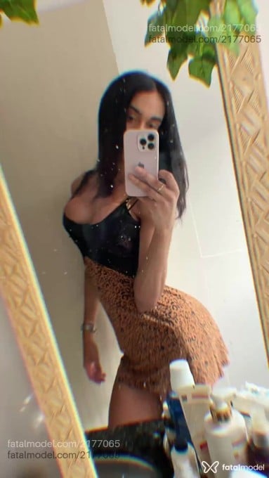 Acompanhante mulher trans morena (o) de olhos castanhos em Belo Horizonte - Safira