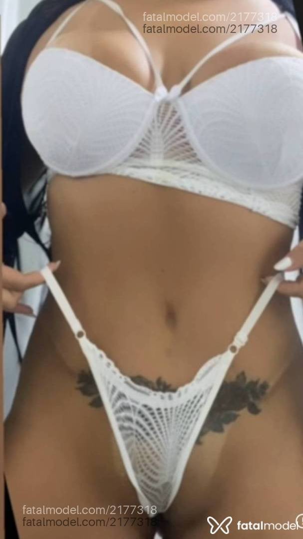 Acompanhante mulher morena (o) de olhos castanhos - Ayumi Sato