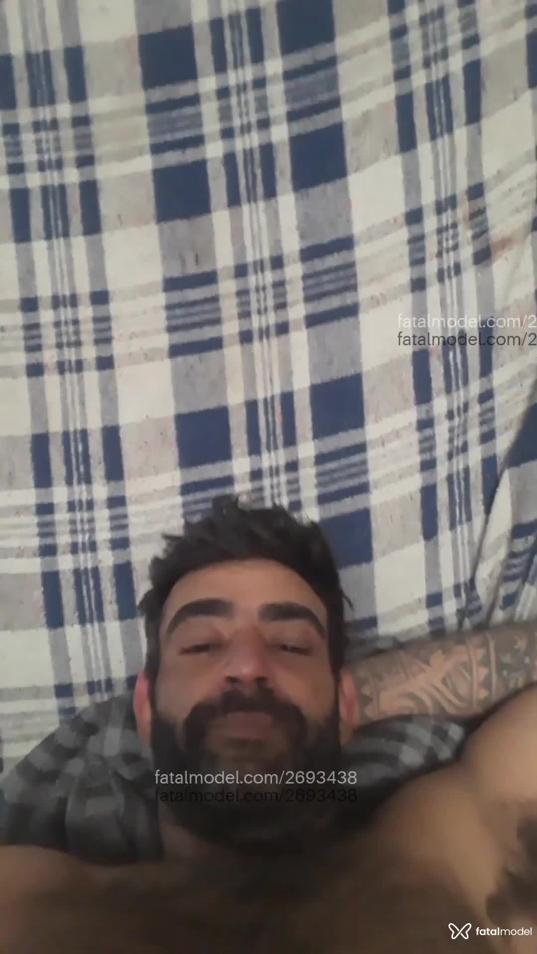 Acompanhante homem com cabelo castanho de olhos castanhos em Palhoça - Felipe