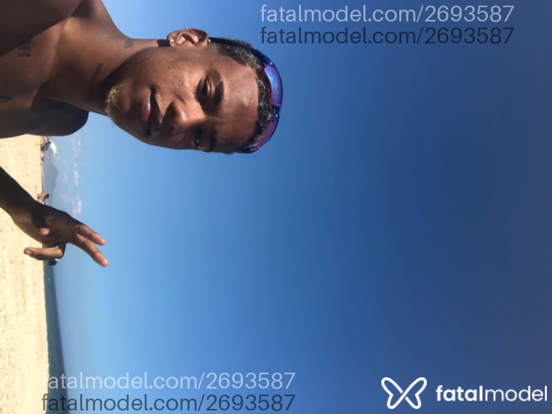 Acompanhante homem com cabelo castanho de olhos castanhos em Rio de Janeiro - Calebe